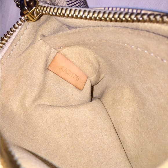 ‼️SOLD‼️‼️Louis Vuitton Milla pochette - Picture 10 of 11